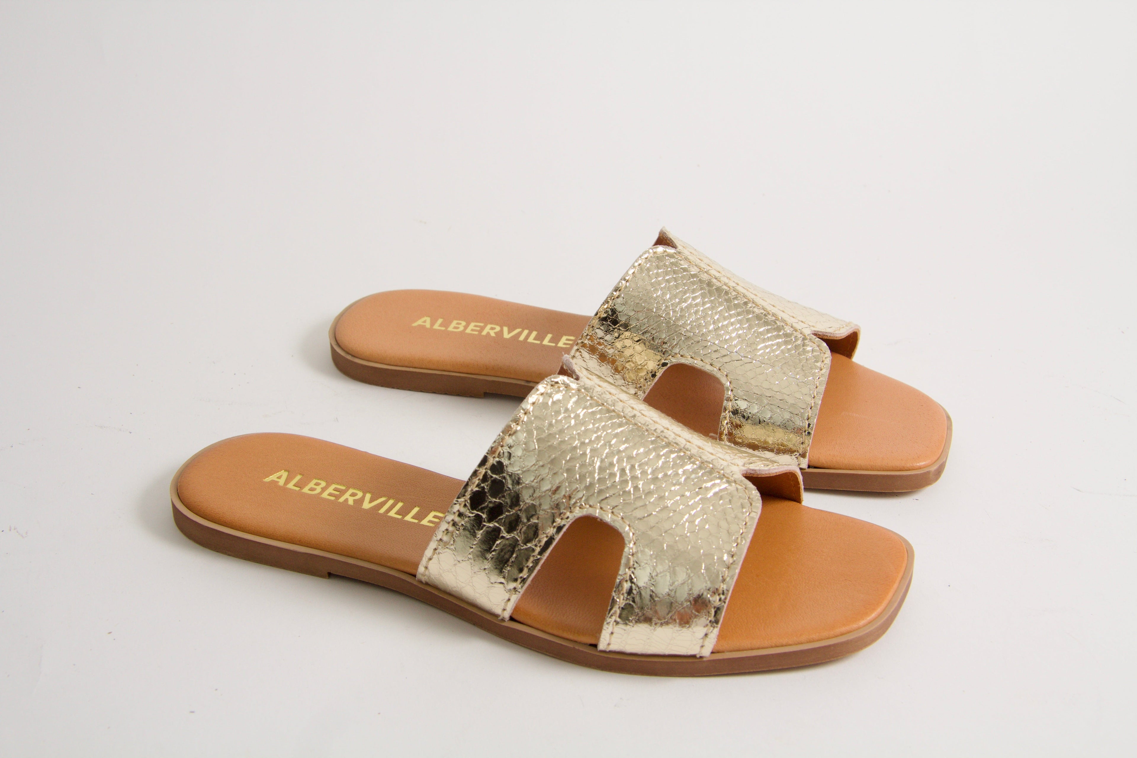 Marilyn Gold Snake lädersandaler