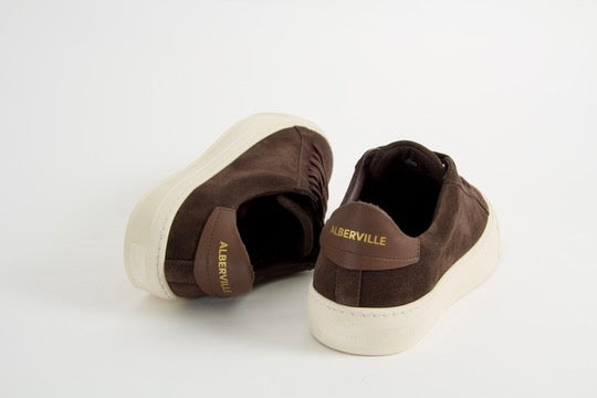 Sneakers för herr i mörkbrunt mocka