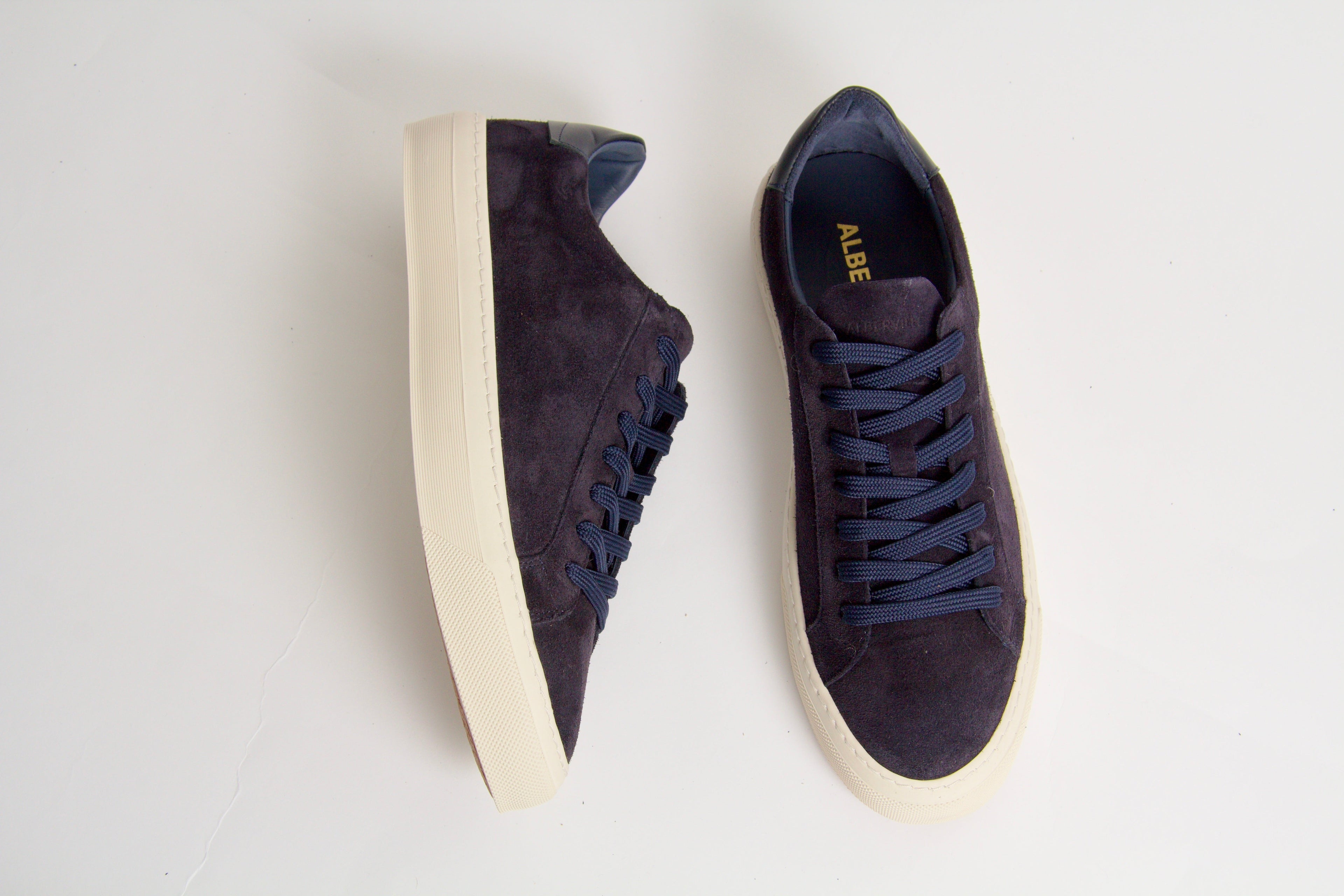 Sneakers för herr i marinblått mocka