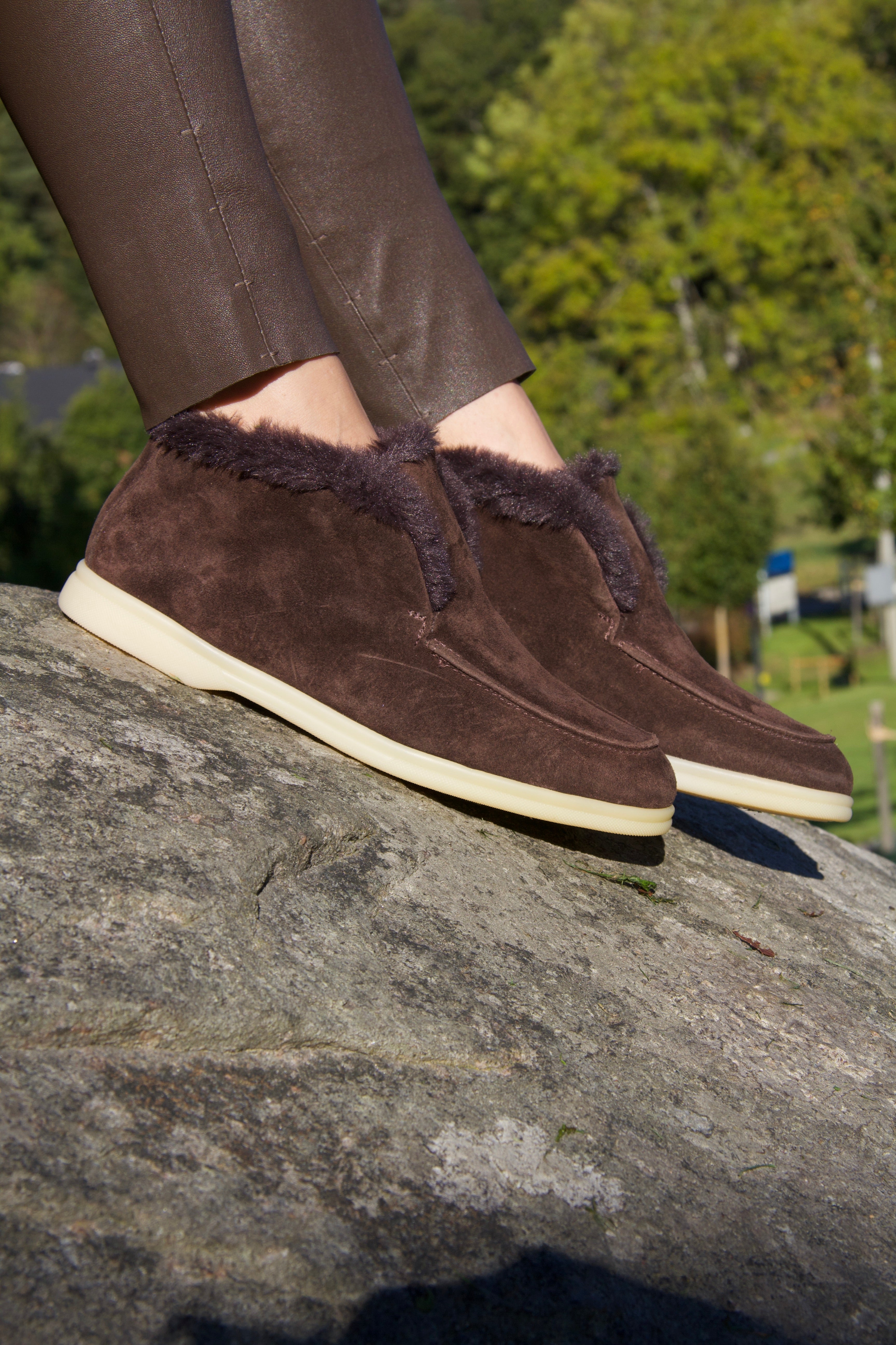 Wiveca mörkbruna pälsstövlar