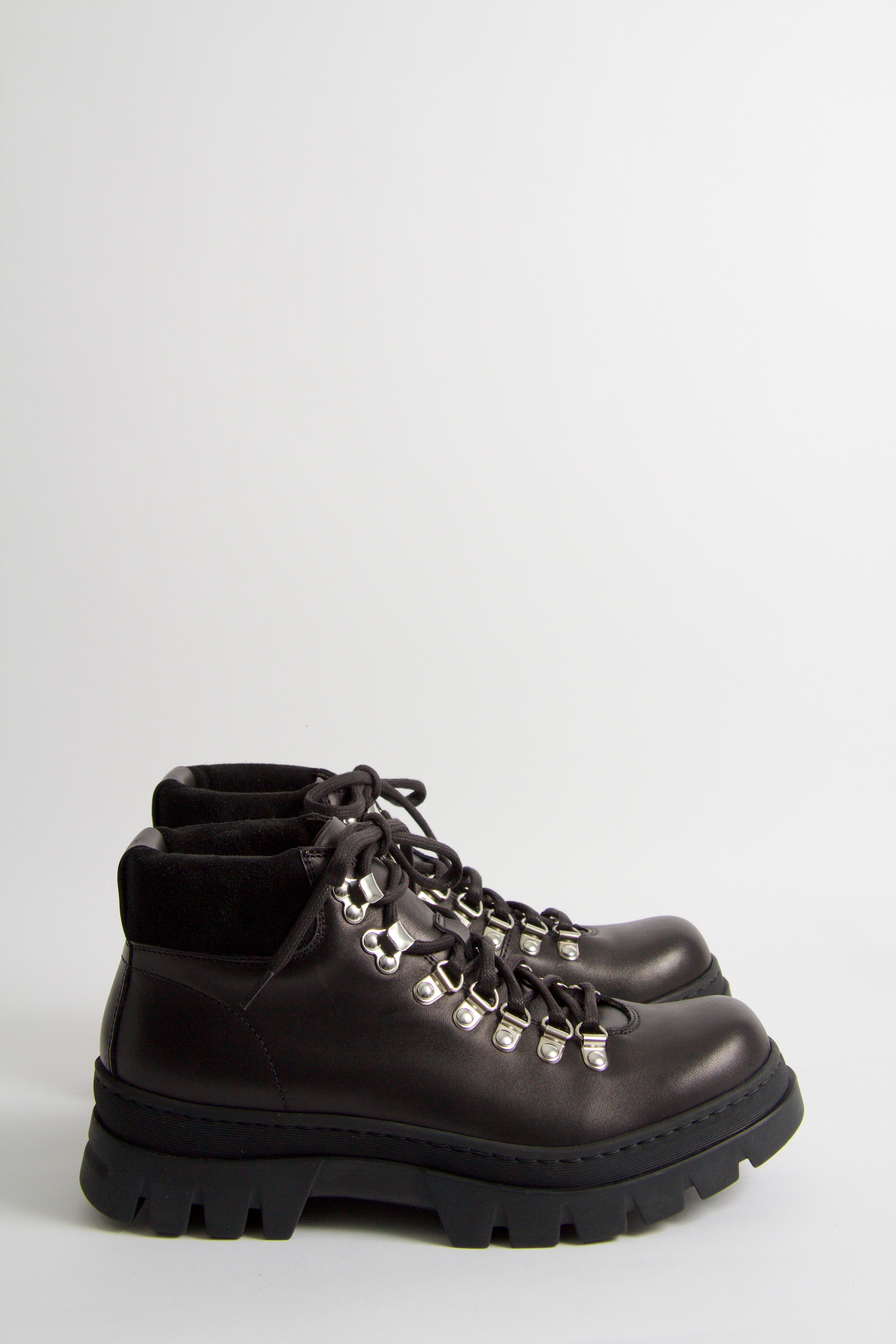 Wiggo svarta snörstövlar