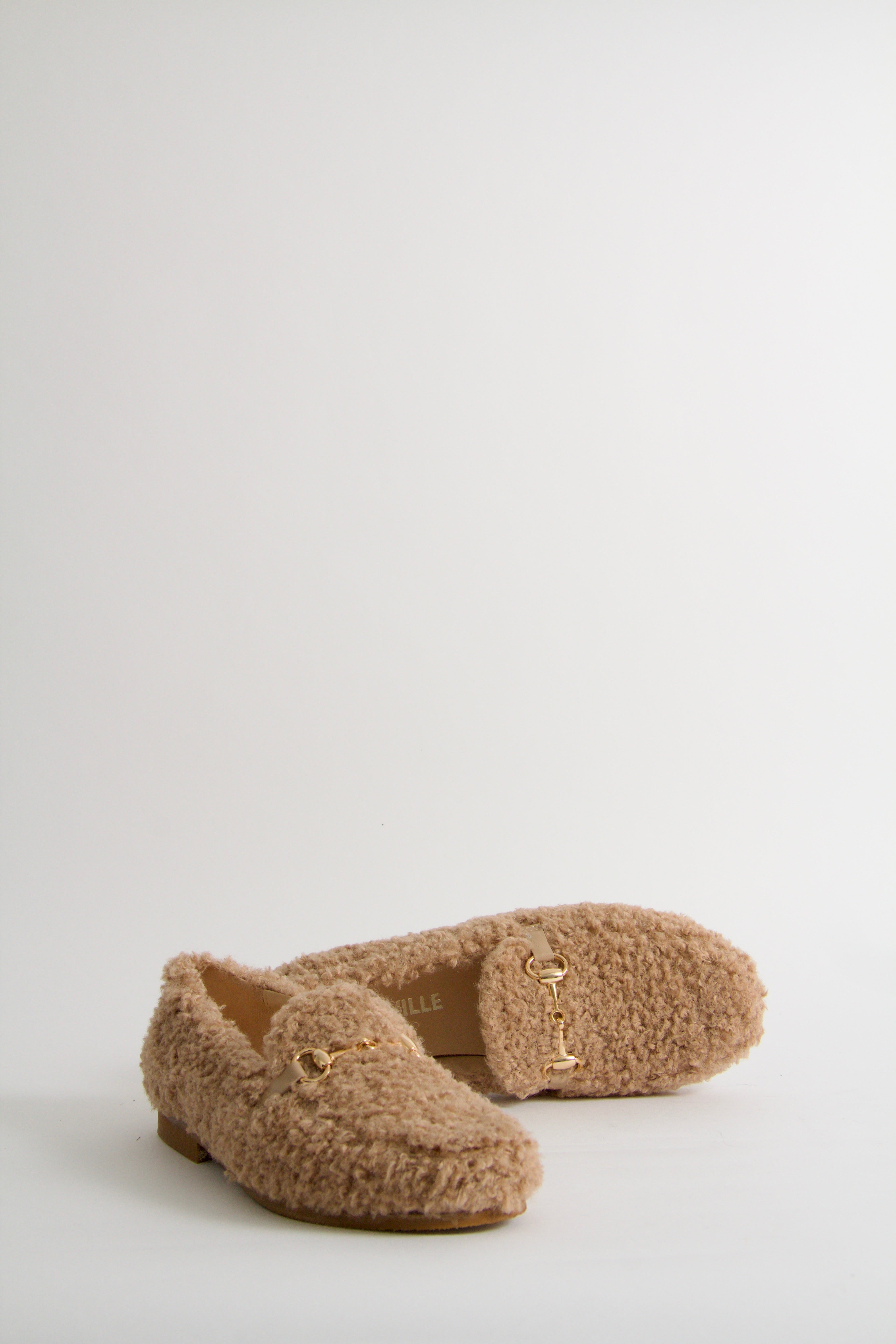 Wiola fluffiga loafers i kamel
