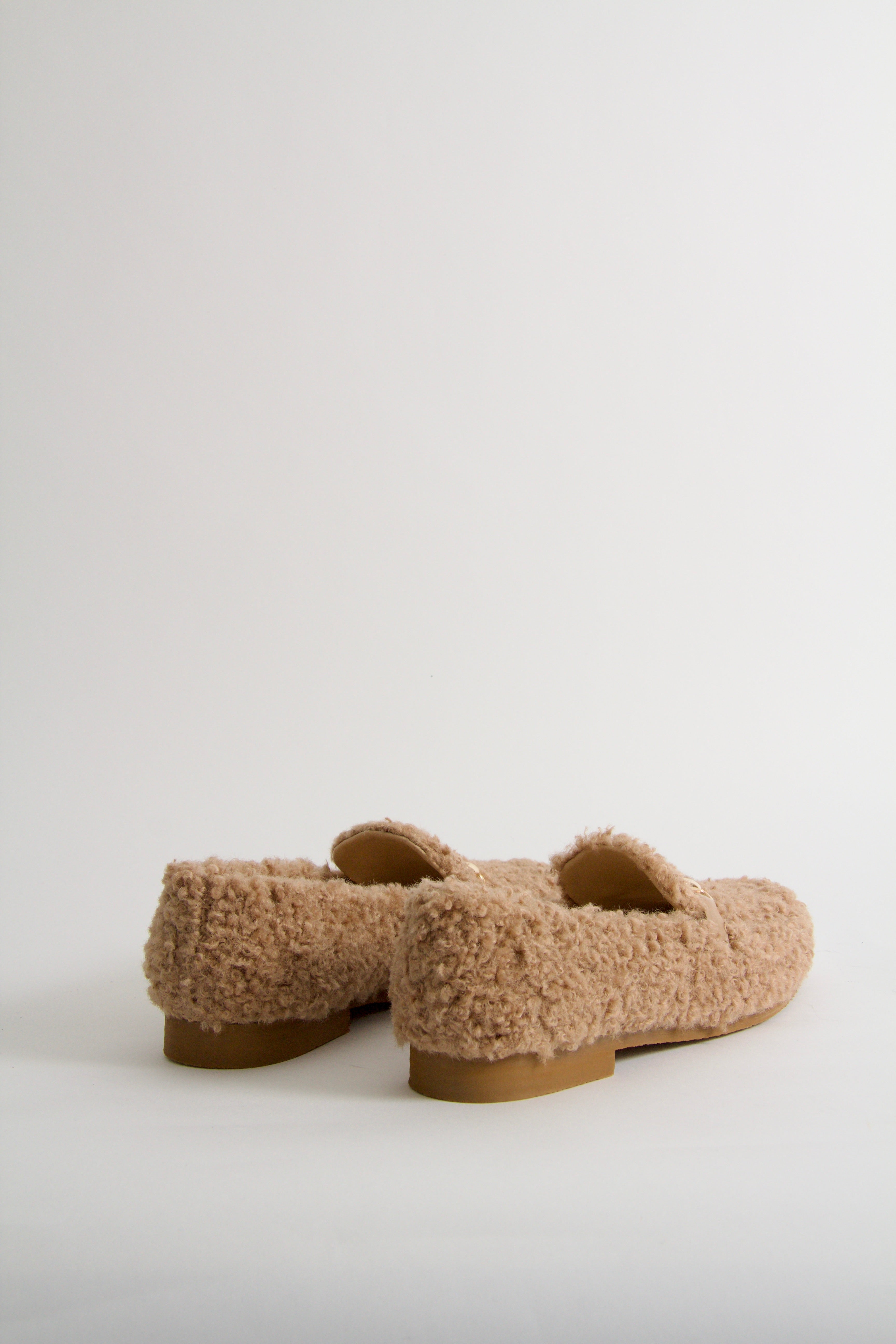 Wiola fluffiga loafers i kamel